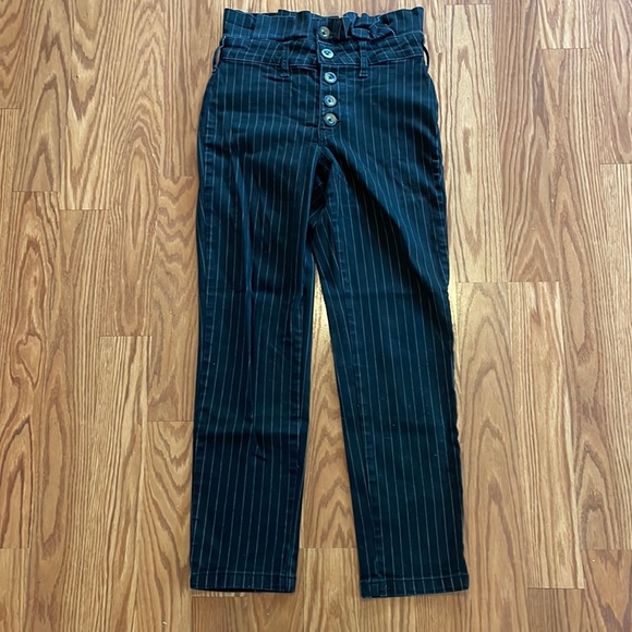 Free People Montella Black Pinstripe High Waisted Cropped Pants Size 2 - Picture 1 of 15